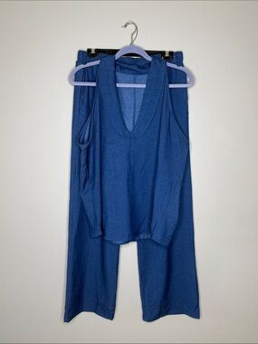 Blue Sleeveless Top and Wide-Leg Pants Set Size Large